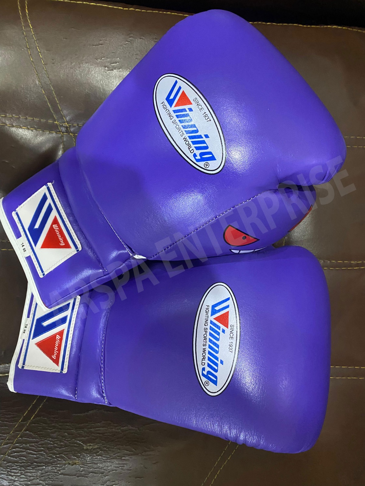 ボクシング Winning gloves 14oz WINNING] Boxing Gloves 14oz Black - Damaged but still usable