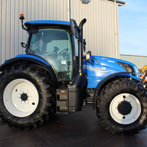 รถแทรกเตอร์นิวฮอลแลนด์ T6.180 มือสอง แบบขับเคลื่อน 4 ล้อ สำหรับงานเกษตร - Product Image 1