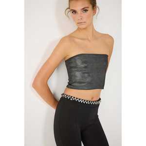 Top Corto Sin Tirantes de Tela Brillante - Product Image 3