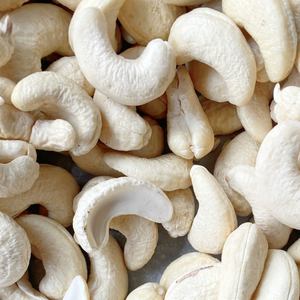 Hot Sales High Quality <b>Cashew</b> <b>Nuts</b> W320 Organic <b>Cashew</b> <b>Nuts</b> <b>Cashew</b> <b>Nuts</b> OEM, ODM Santigo - Product Image 1