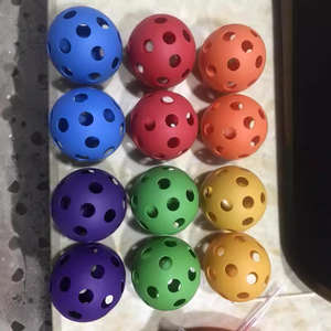 Balle de cloche sensorielle pour l'éducation précoce pour nourrissons en plastique multi-trous balle d'entraînement de préhension à la main balle tactile de bébé pour bébé - Product Image 1