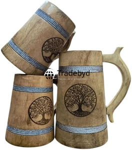 Tasse en bois artisanale pour thé et café avec un large aspect rustique par Tradebyd - Product Image 1