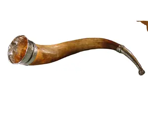 Trinken Sie auf stilvolle Weise mit diesem Top-Sponsor Naturhorn becher beliebteste Horn Natural Color Buffalo Horn dekorative Bierkrug