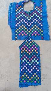 Parches de diseño tribal Bordados florales antiguos, ropa vintage real para diseñadores y artesanías textiles - Product Image 3