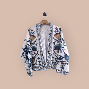 Veste indienne Suzani pour femmes Boho Chic matelassé brodé Kantha Coat Ethnic Style Outerwear - Product Image 3