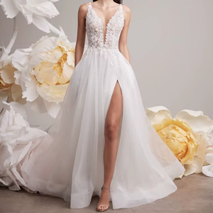 Magnifique robe de mariée de soirée sans manches, longueur au sol, en crêpe de lin, col en V, couleur blanche, robe de mariée glamour, robe sans manches, glamour - Product Image 3