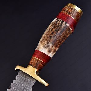 Couteau de chasse et de camping personnalisable en acier Damas, manche en os de cerf, étui en cuir véritable, survie en extérieur, vente en gros OEM - Product Image 3