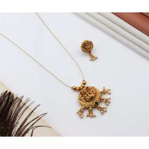 Conjunto de Collar con Colgante de Estilo Moderno para Mujer con Joyería de Moda para Fiestas, Sesiones de Fotos y Regalos, de Proveedor Indio - Product Image 6