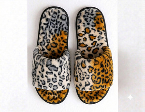 Pantuflas de Invierno de Piel Sintética, Punta Abierta, Modernas, Suaves, Cálidas, Forradas de Piel, Cómodas y Fáciles de Poner - Product Image 1