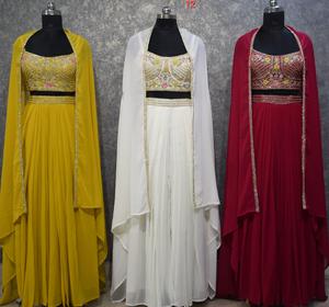 Lourd brodé soie Lehenga avec glands Blouse Choli Can Can Georgette Dupatta robe de mariée indienne avec toile cousue - Product Image 1