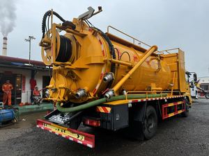 Camión de vacío de chorro de combinación de alcantarillado con chasis de Dongfeng Tianjin <span class=keywords><strong>usado</strong></span>, tanque de agua de 3m ³, tanque de aguas residuales de 15m ³, solo 5000km - Product Image 5