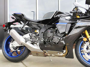 2025 Authentic Yamaha YF-Z - R 1M <b>Sportbikes</b> Motorcycles - Product Image 3