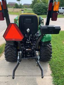 2025 John Deer 1023E tracteur à roues d'occasion 24HP avec roulement moteur pompe à engrenages et boîte de vitesses - Product Image 5