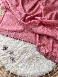 Saree exclusif en soie pure et douce de créateur indien, beau travail de broderie et bordure de travail de séquence pour mariage et fête - Product Image 5