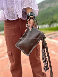 Nuevo bolso de mano occidental hecho a mano para teléfono, bolso de mano de piel de vaca Real tallado a mano, bolsos de tamaño pequeño, bolso de mano, bolso de mano - Product Image 5