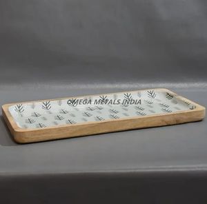 Plateau en bois fait à la main de haute qualité avec cadre naturel et motif de feuille élégant pour la maison contemporaine et le style de table basse - Product Image 3