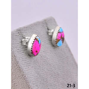 Boucles d'oreilles clous en argent sterling et turquoise, inspirées du sud-ouest, en forme de goutte d'eau avec serti clos, couleur bonbon de coton - Product Image 3