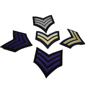 Écussons brodés en chevron de haute qualité pour vestes personnalisées, badges décoratifs et garnitures d'insignes - Product Image 1