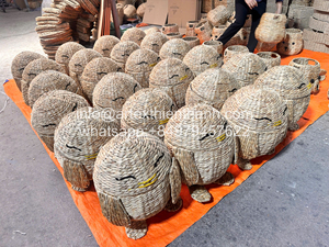 Rangement élégant pour salle de jeux et chambre d'enfant, grand panier de rangement pour jouets en jacinthe d'eau, design floral tissé pour enfants - Product Image 5