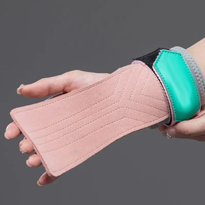 Venta al por mayor de cuero de vaca, empuñaduras de elevación Palm Power, gimnasio, entrenador físico, entrenamiento, empuñaduras de cuero, resistente al desgaste, muñequera antideslizante - Product Image 4