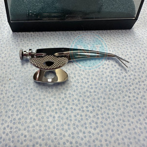 Tijeras para Iris de Calidad Premium con Puntas Roma, Hojas de 7 mm de Largo, Grado Quirúrgico - Product Image 4