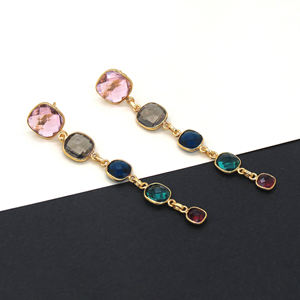 ต่างหูห้อยประดับอัญมณีหลากชนิด สไตล์โบฮีเมียน รูปทรงเรขาคณิต ทำด้วยมือ |   โรสควอตซ์ สม็อคกี้ควอตซ์ ไอโอไลต์ อะพาไทต์ ชมพู ฟิวเชีย |   18K - Product Image 3