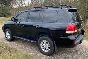 Toyota Land Cruiser 2011 d'occasion, différentiel central verrouillable, moteur V8, transmission intégrale, principalement d'origine sudiste - Product Image 3