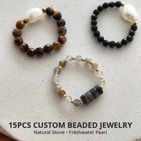 Bague artisanale personnalisée en perles d'eau douce superposées et pierres précieuses, avec pierres naturelles facettées en tourmaline, bijoux pour femmes pour marques DTC