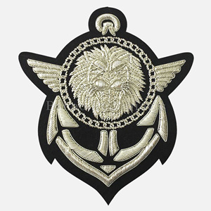 BADGE D'OFFICIERS DE LA MARINE ROYALE BRODÉ À LA MAIN - Product Image 1