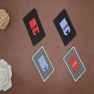 Etichette Tessute Personalizzate in Poliestere con Logo Aziendale per Abbigliamento, Cappelli, Borse e Scarpe - Product Image 5