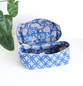 Grande trousse de maquillage vintage en coton matelassé écologique, à fermeture éclair florale, résistante à l'eau, pour l'organisation, pliable, compagnon de voyage - Product Image 1