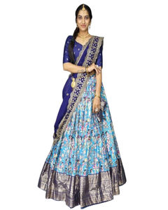 Bollywood Style Lehnga Choli Fonction Spéciale Lehengha Choli Fortement Brodé Lehenga Choli pour les Mariées - Product Image 1