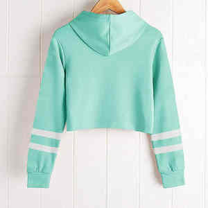 Top corto personalizado ligero más vendido para mujer sudaderas con capucha cuello con capucha de invierno informal con logotipo frontal - Product Image 2