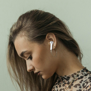 Home Digitalome Écouteurs sans fil Bluetooth blancs EP-108 avec écran numérique pour les sports et les jeux - Product Image 6