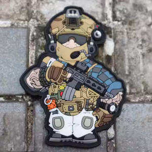 Patchs de vêtements prix d'usine Logo personnalisé coudre sur le vêtement Logo personnalisé 3D PVC Patch créatif patchs en caoutchouc souple pour chapeau - Product Image 1