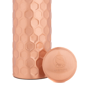 Bouteille d'eau en cuivre martelé de haute qualité pour le yoga et l'Ayurveda Design de logo élégant avec une finition de qualité pour les voyages et les fêtes en Inde - Product Image 5