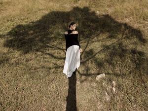 Fabricants et conception originaux Tissu écologique 70% Ten-cel 30% Laine Sexy Robes élégantes à manches longues pour femmes ROBE DEMPSEY - Product Image 5