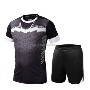 Maillot et chaussettes de football respirants professionnels personnalisés à séchage rapide avec design sportif, vêtements de football respirants à sublimation - Product Image 5