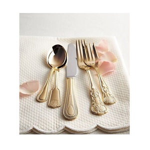 Ensemble de 5 couverts en laiton couleur or, taille et forme personnalisées, pour hôtel et restaurant - Product Image 1