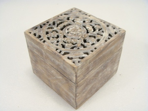 Boîte à bijoux en bois avec découpe pour femmes, organisateur en bois massif, bijoux, colliers, bagues, style vintage, boîte de couleur blanche - Product Image 3