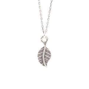 Collier en argent sterling 925, motif feuille, plaqué rhodium, design géométrique tendance avec zircon, diamant et perle pour fiançailles - Product Image 2