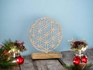 Estatuilla de Reno de metal elegante sobre base de madera perfecta para decoración navideña centro de mesa festivo o estilo de hogar de invierno - Product Image 4