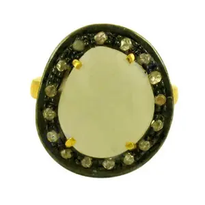 แหวนผู้หญิงประดับพลอยสีขาวเจียระไนและเพชร ชุบทอง 14K พร้อมเคลือบโรเดียม ฝังโรเดียม - Product Image 1