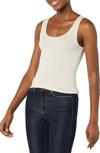 Eleva tu estilo con este top corto de punto ajustado, perfecto para gimnasio, estilos casuales y más. ¡Hecho en Bangladesh! - Product Image 3