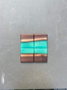 Dessous de verre carrés en MDF imprimés avec logo personnalisé Forme carrée en bois Sous-verres de table en résine époxy Vente personnalisée - Product Image 3