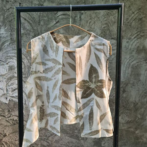 ECOPRINT Gilet tricoté à motif léopard pour femmes avec coton et technique Hapazome par 1719 - Product Image 1