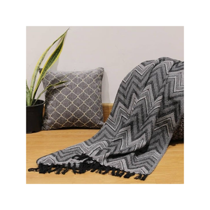 Manta de Lana Acrílica Ligera con Diseño de Espiga, Color Beige, 60x80 Pulgadas, Hecha en India, Ideal para Compradores que Buscan una Vida Moderna y Minimalista - Product Image 4