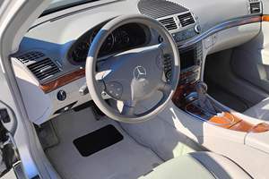 MERCEDES-BENZ E320 SEDAN 2004 D'OCCASION CÔTÉ GAUCHE/DROIT - Product Image 5