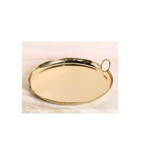 Bandeja DE SERVICIO DE METAL decorativa Premium con talla artística Ideal para hoteles Restaurantes Salas de banquetes y espacios para eventos - Product Image 2