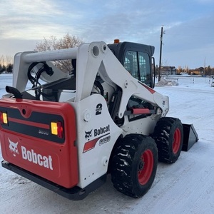 Equipo de Construcción Pesada Multifuncional de Segunda Mano: Minicargadora S650 con Motor Yanmar y Transmisión - Product Image 1